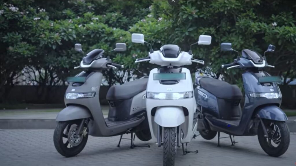 TVS iQube Electric 2.2 kWh vs ST 3.4 kWh