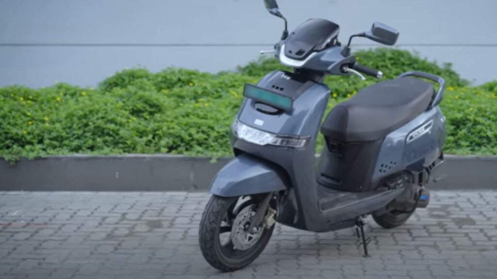 TVS iQube features 