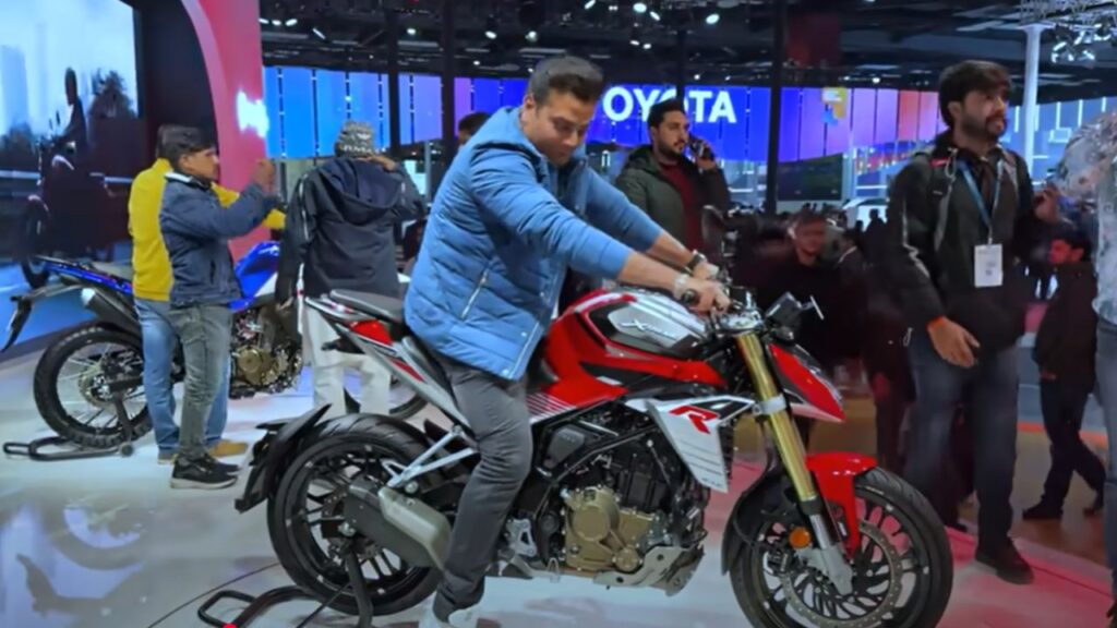 Hero Xtreme 250R