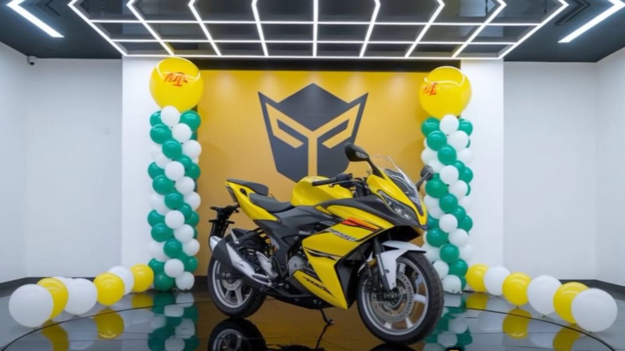 Bajaj Pulsar RS 200